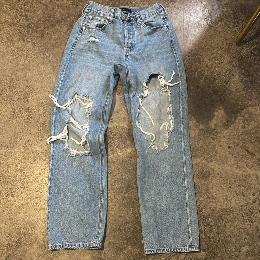 American eagle 90s baggy jeans